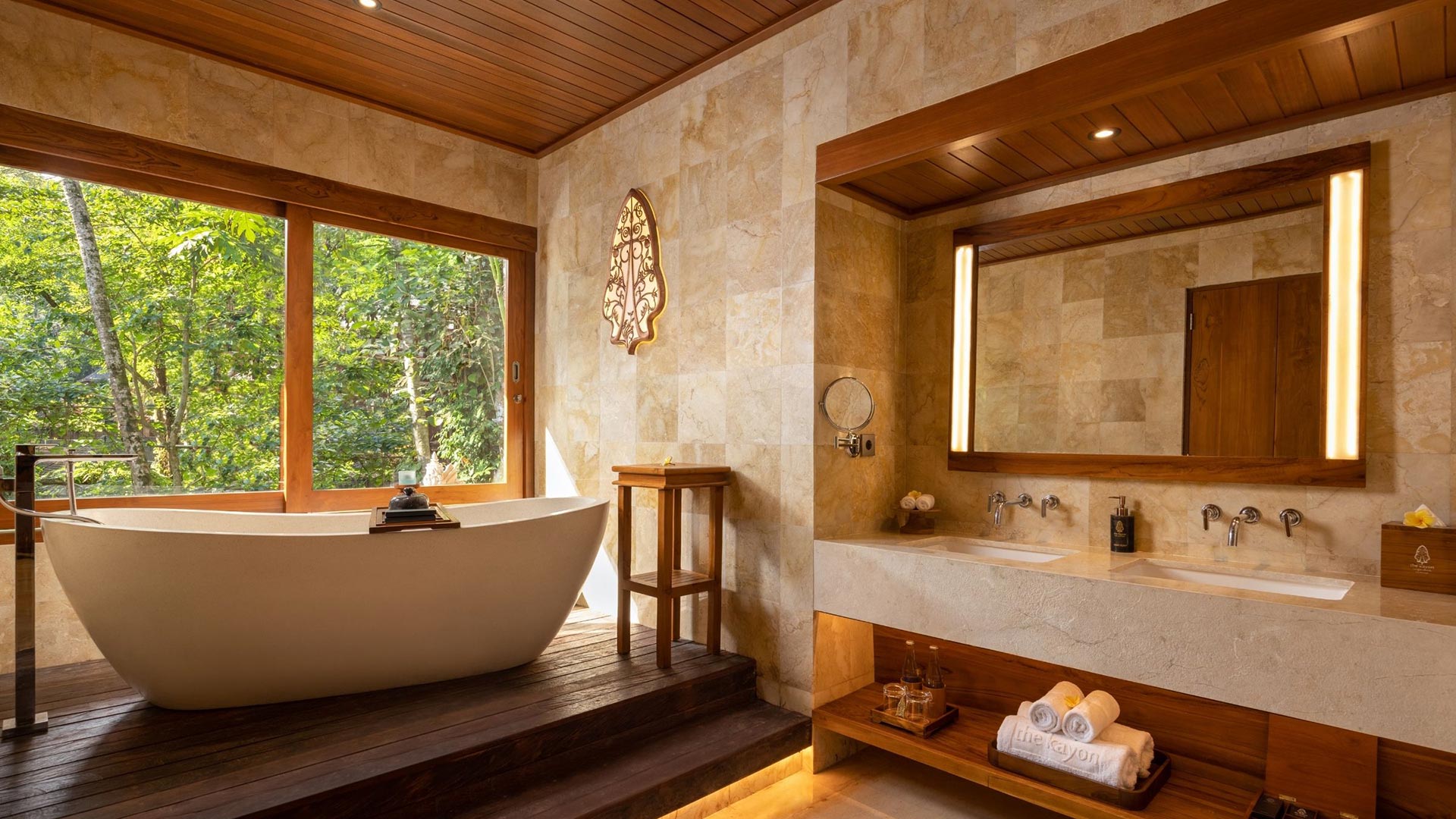 Jungle Luxe Jacuzzi Pool Villa